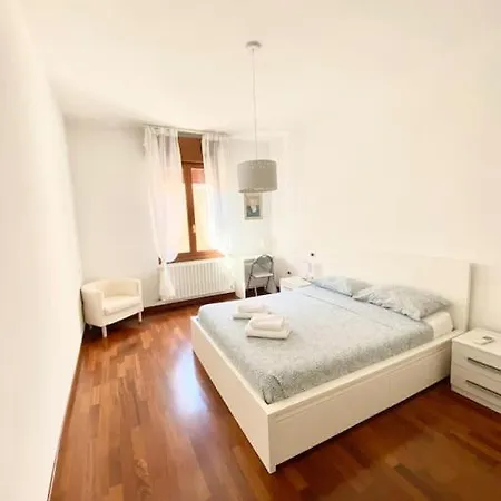Apartment Trilocale Il Glicine Ferrara